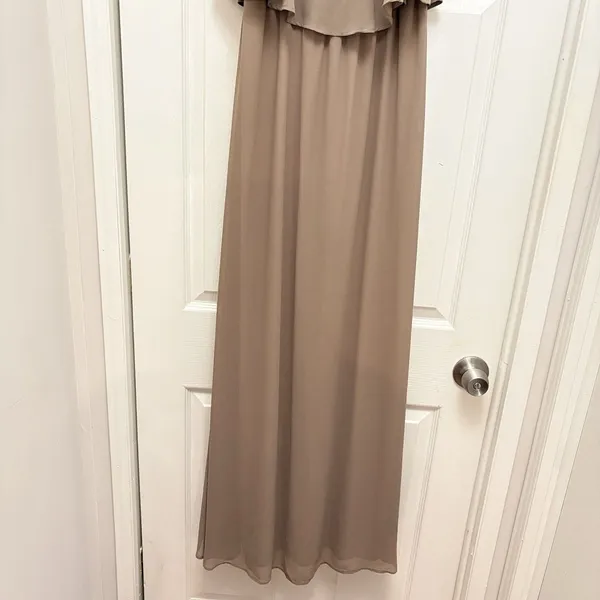 Show Me Your Mumu Caitlin Ruffle Maxi Dress Cold Shoulder Gown Dune Chiffon M - Image 3