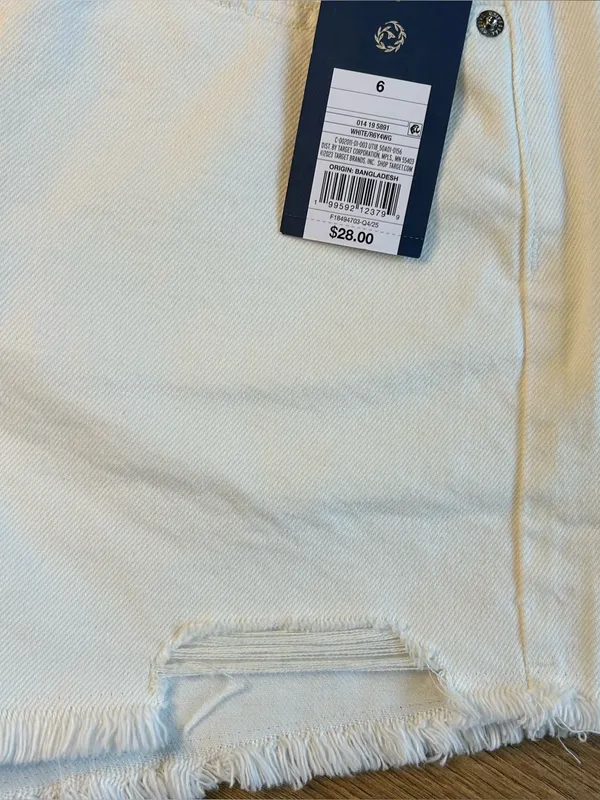 Size 6 Mid-Rise 90's Baggy Jean Shorts 4" Universal Thread™ 100% Cotton - Image 6