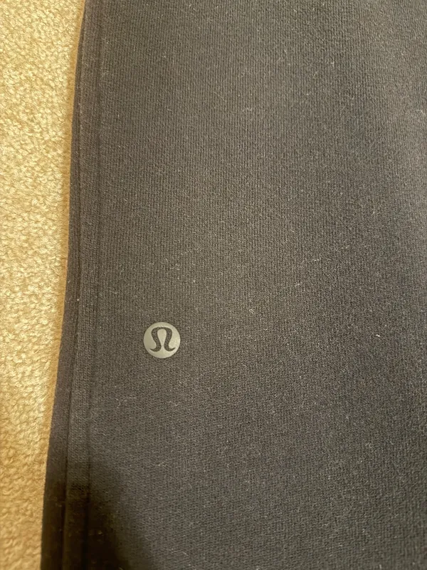Lululemon Scuba Sweatpants Mid-Rise - Image 4