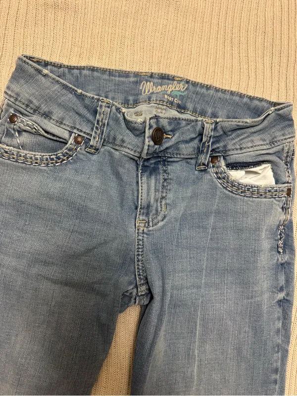 Wrangler Women's Bootcut Jeans - Image 2