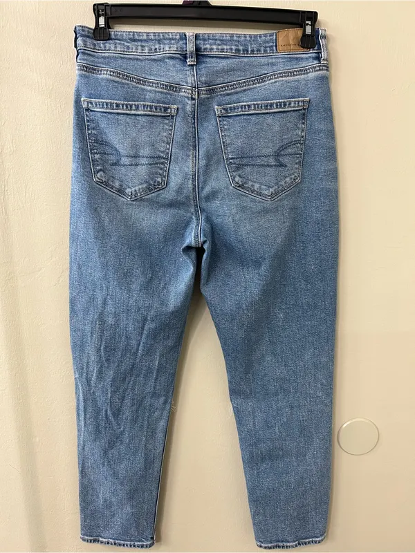 American Eagle Mom Jean Light Blue Denim Distressed Jeans Sz 8 S - Image 6
