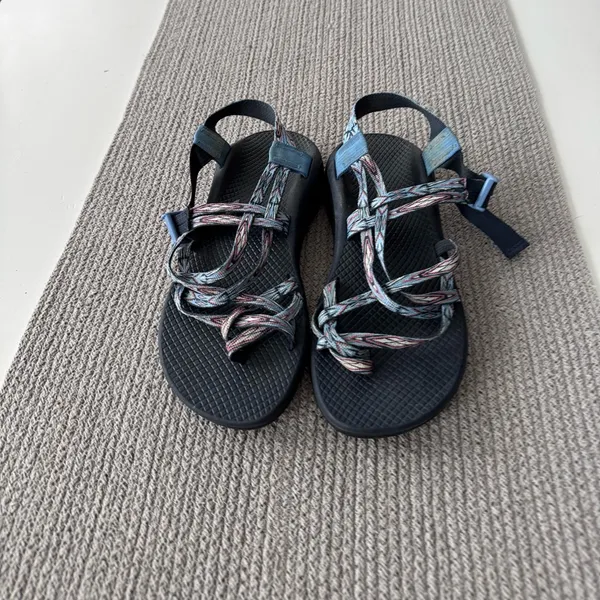 Chaco Navy Blue Graphic Print Strappy Hiking Outdoor Gorpcore Sandals Size 9 - Image 3