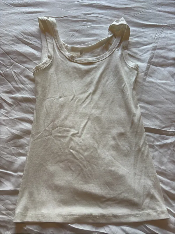 Amazon Scoop Neck Ribbed White Tank Top - Image 2