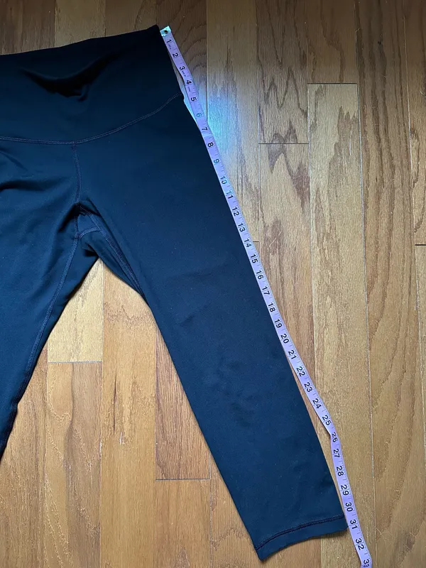 Old Navy Elevate Go-Dry Leggings - Image 4