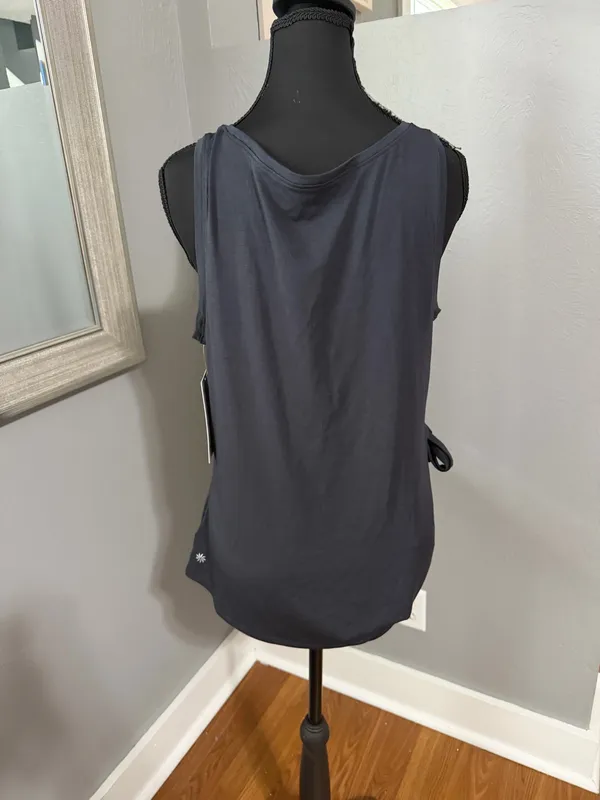 NWT Athleta Move With Ease Asym Tie Tank Black Athletic Yoga Size Medium - Image 4