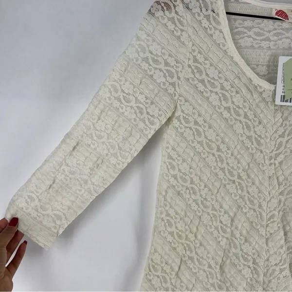 Anthropologie Lilka Ivory Lace Stretch 3/4 Sleeve Swing Top Lightweight Sheer‎ - Image 5