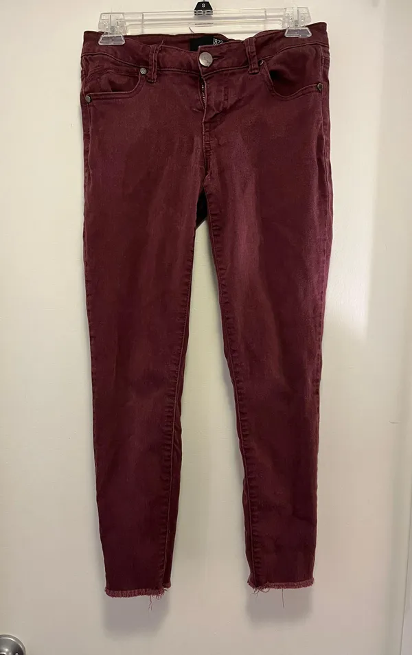 1822 Denim Lisbon Burgundy Skinny Jeans - Size 26 - Image 2