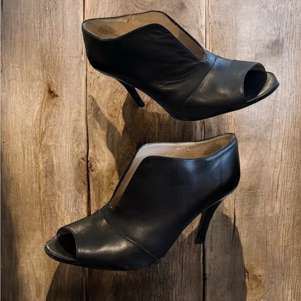 NINE WEST Women’s Leather Pumps. Size 8.5 Peep Toe Ankle Booties. Black - Image 2