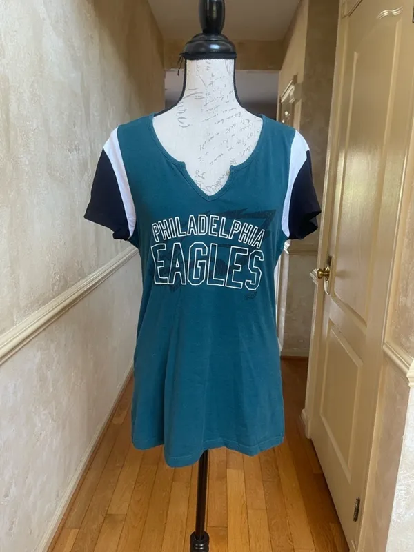NFL Philadelphia Eagles Midnight Green Colorblock V-Neck Tee Shirt Women’s Large - Image 3