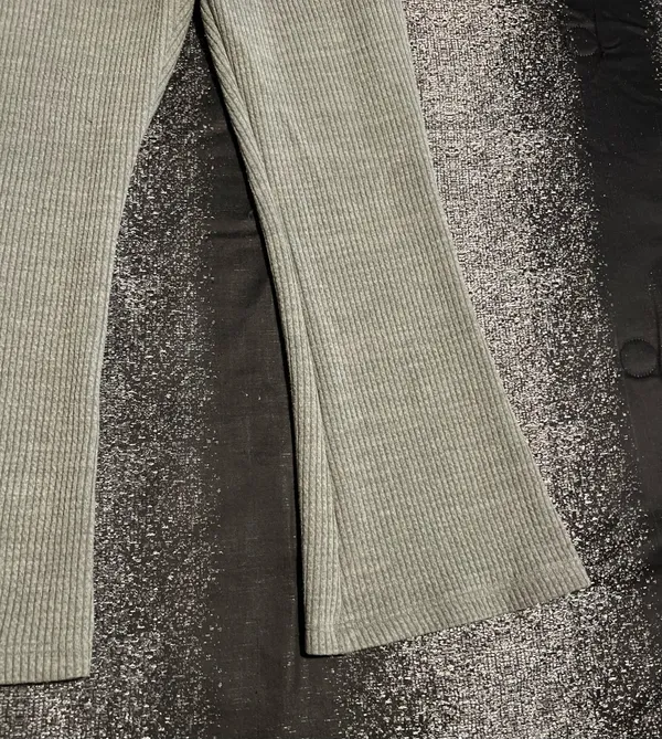 Womens small American Eagle ribbed flare lounge pants - Image 4