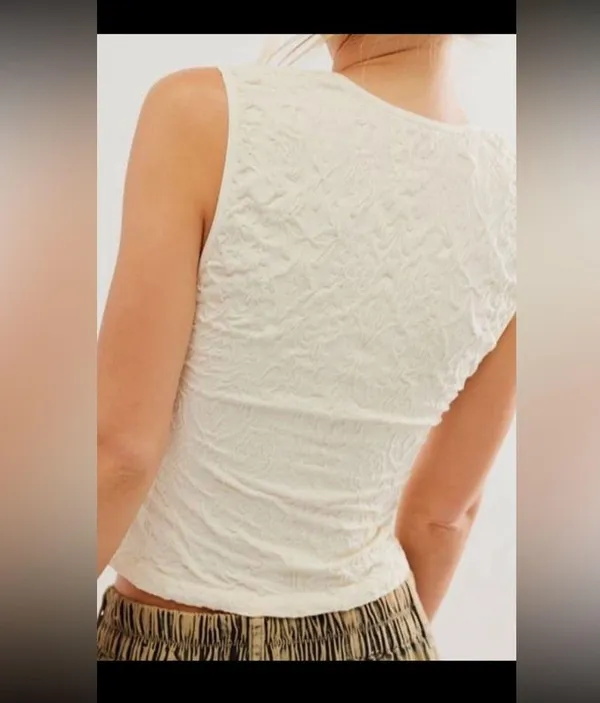 Free People Take Me Home Seamless Cami. Size M/L - Image 6
