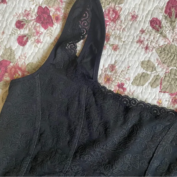 Vintage Floral Black Sweetheart Tank Top - Image 2