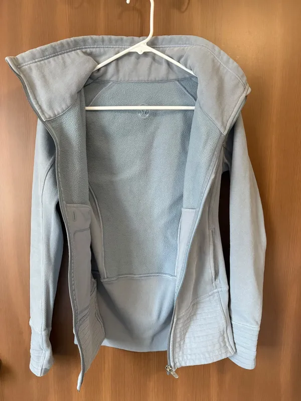 Lululemon Radiant Jacket II in Chambray Sz: 4 - Image 8