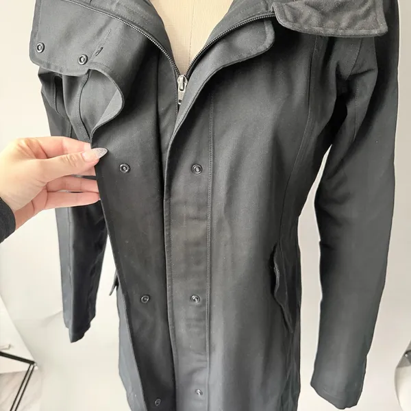 Patagonia Black Hooded Jacket Women’s Small Full Zip Coat - Image 9