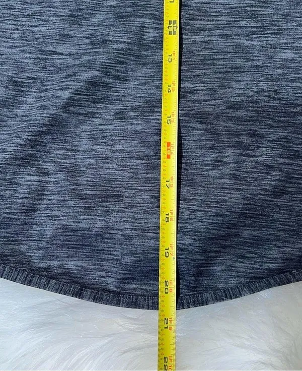 Women's Nike Runway Reflective Long Sleeve size small - Image 9