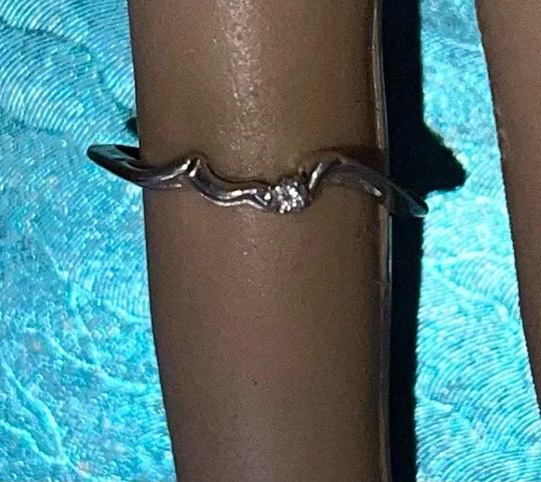 14K Gold Diamond Ring - Image 4