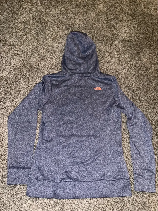 The North Face Fave Pullover Hoodie Women's, Grey with Pink Logo, Size M - Image 2