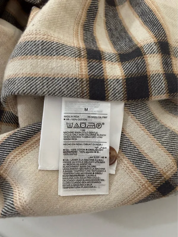 Old Navy Double Brushed Flannel Boyfriend Shirt Cream Black Plaid NWT - Image 8