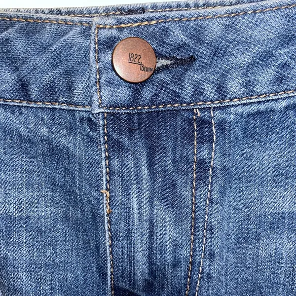 1822 Denim NEW Denim Blue Jean Skirt NWT Frayed Hem Mini Short - Image 3