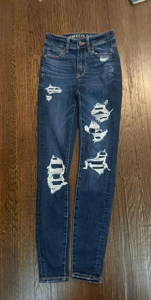 American Eagle High Rise Jegging With Patched Rips - Image 2