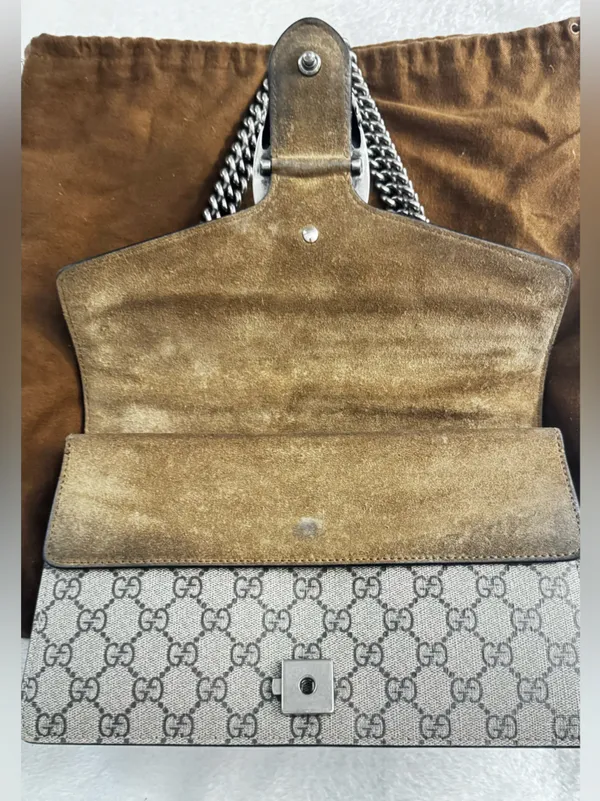Gucci GG Supreme Shoulder Bag in Beige and Brown with Silver Hardware - Image 8