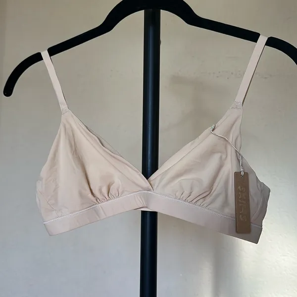 SKIMS Fits Everybody Crossover Bralette Sand NWT size XS‎ - Image 3