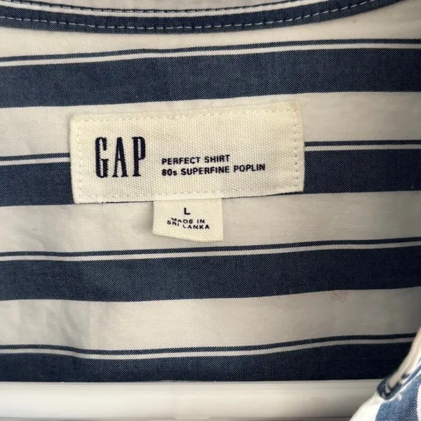 Gap Perfect Shirt Womens Large Blue White Stripe 100%‎ Cotton Minimalist Travel - Image 3