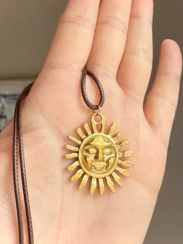 Handmade gold tone stainless steel sun boho retro vintage style necklace☀️ - Image 2
