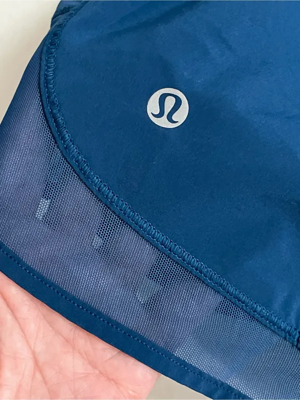 lululemon athletica Mind Over Miles Shorts Mesh Details Poseidon Blue Size 6 - Image 11