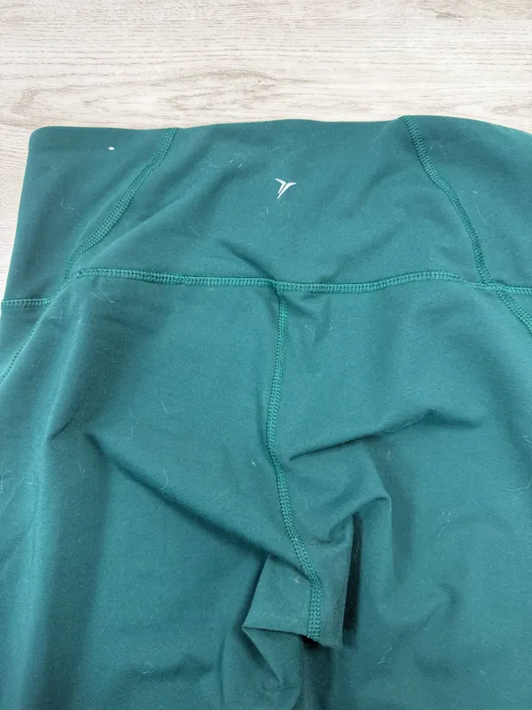 Old Navy dark green high-waisted ankle leggings - Image 3