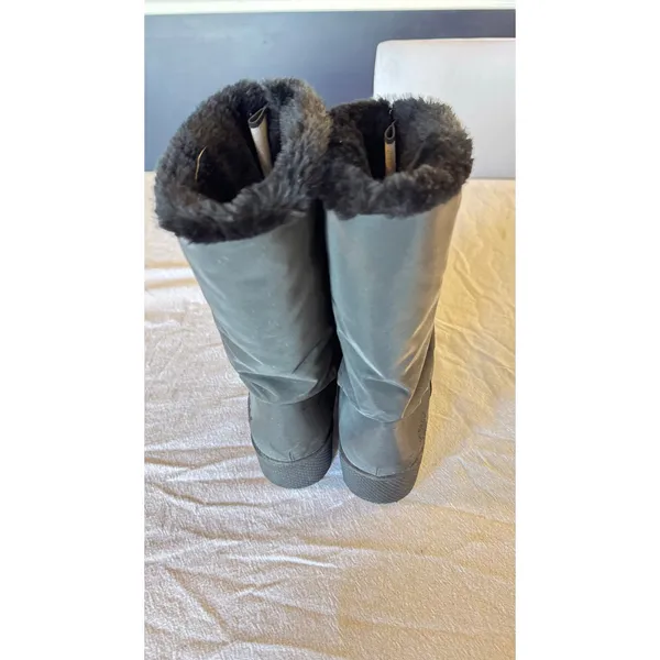 Women’s Black Winter Snow Boots Size 9M Chromatics by Totes Faux Fur - Image 3
