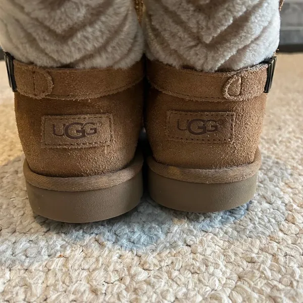 Ugg Australia Adria mini short ankle boots women size 10 - Image 6