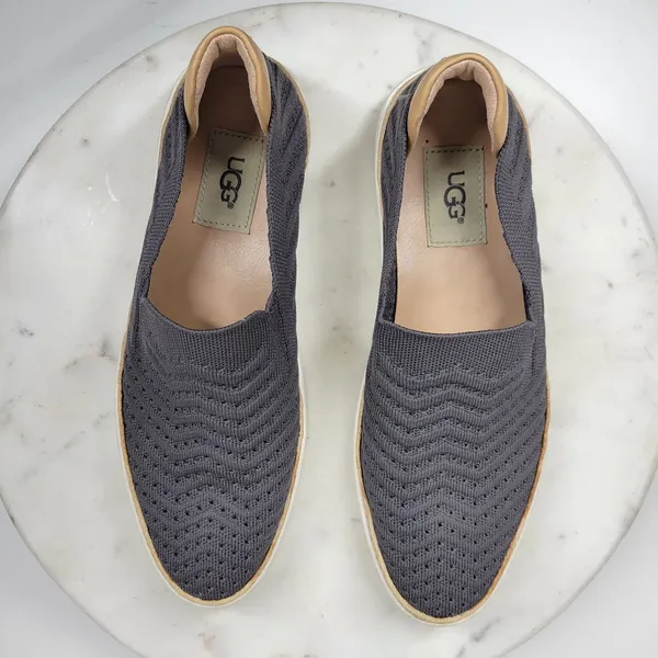 UGG Sammy Chevron Sneakers Womens Size 7 Gray Mesh Stretch Knit Slip On Flats - Image 8