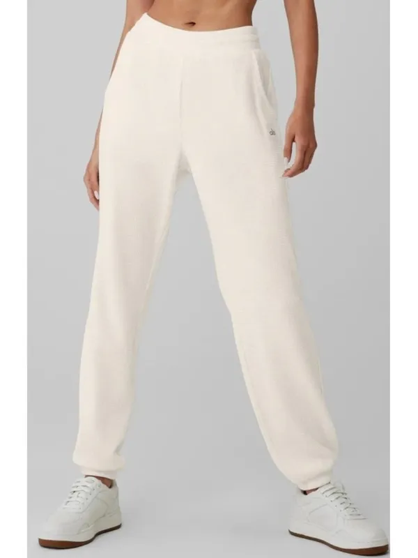Alo Weekend Escape Joggers Ivory Waffle Thermal High-Rise Waist Cream Sweatpants - Image 4