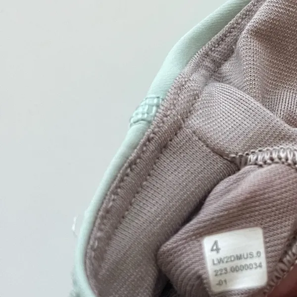 lululemon Energy Longline Bra in Hazy Jade -Size 4 - Image 3