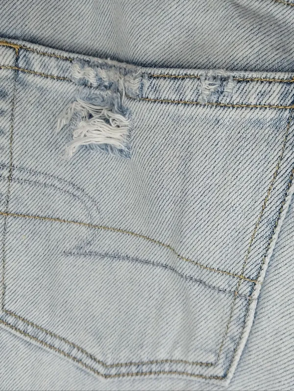 American Eagle Outfitters High-Rise Light Wash Y2K 90's Style Mom Jeans - Image 9