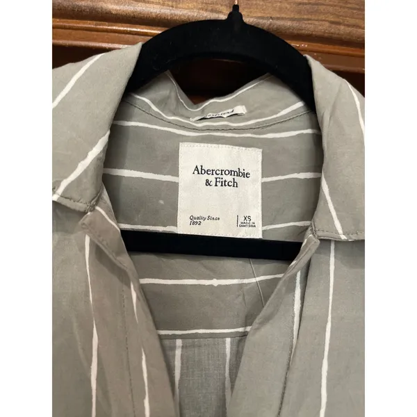 Abercrombie & Fitch boyfriend button-down shirt extra small - Image 2