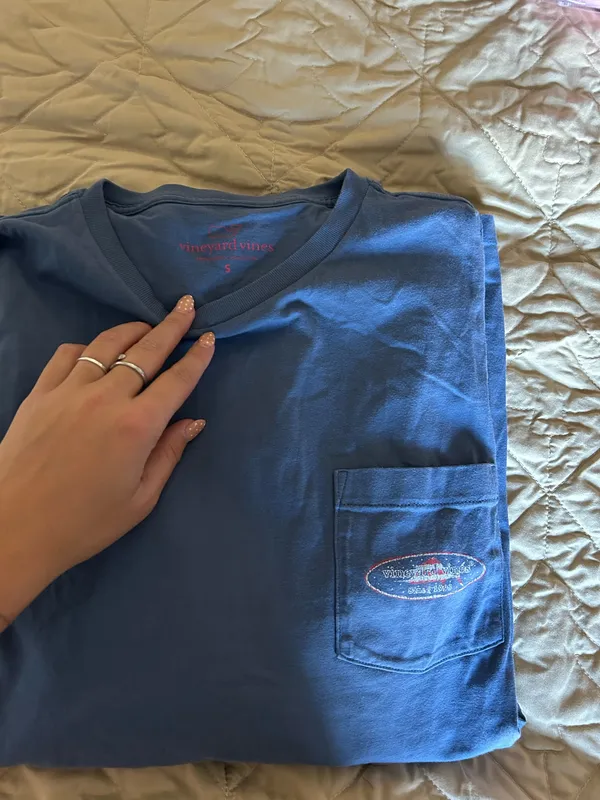 Vineyard Vines Long Sleeve - Image 4