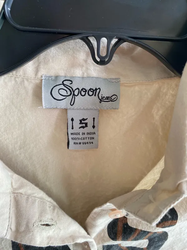 Size small button up collar crop top White - Image 3