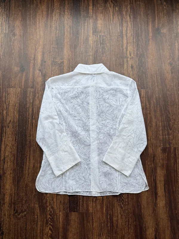 Talbots White Floral Burnout Blouse 3/4 Sleeve Sheer Button Up Shirt - Size 12 - Image 4