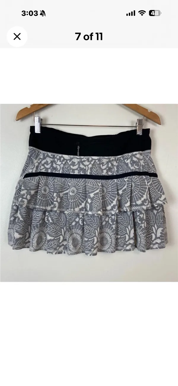 lululemon Athletica Black and Gray Skirt Size 6 - Image 6