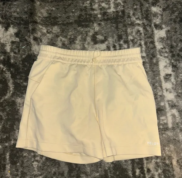 Lululemon X Peleton buttercream shorts  - Image 6