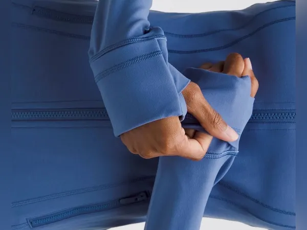 Lululemon Womens Full Zip Define‎ Luon Jacket Size 4 in Blue - Image 3