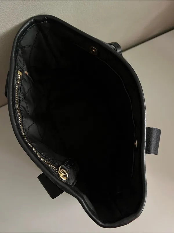 Michael Kors Small Off White Canvas Los Angeles Heart Tote Bag Black Trim Rare - Image 8