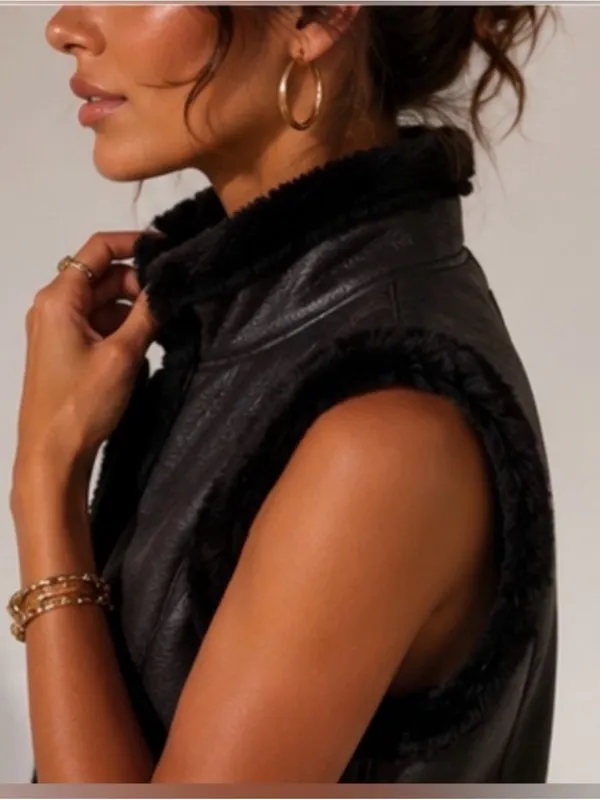 Jaclyn Smith Black Faux Shearling-Trim Vest - Image 3