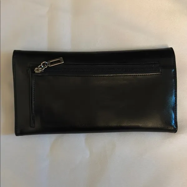 GUESS Black Wallet with Silver Accent – EUC - Image 2
