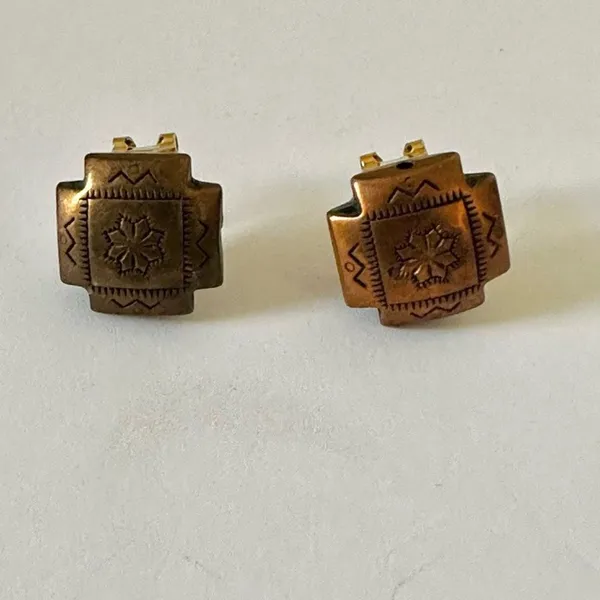 Copper tone geometric post earrings Brown - Image 2