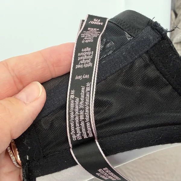 Victoria's Secret Very Sexy Lightly Lined Plunge Front Close Bra‎ Black 34DDD - Image 6