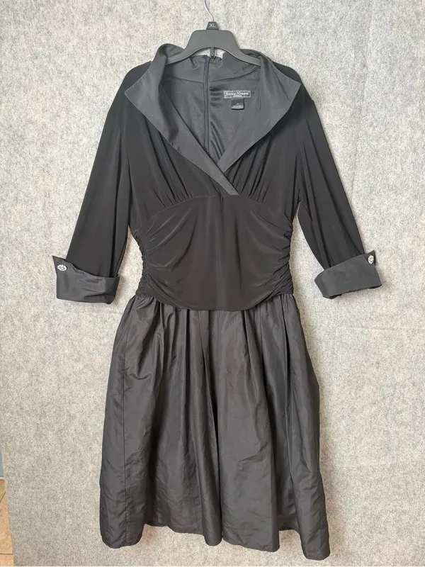 Jessica Howard Women’s 14 Elegant black mixed-media fit & flare dress - Image 2