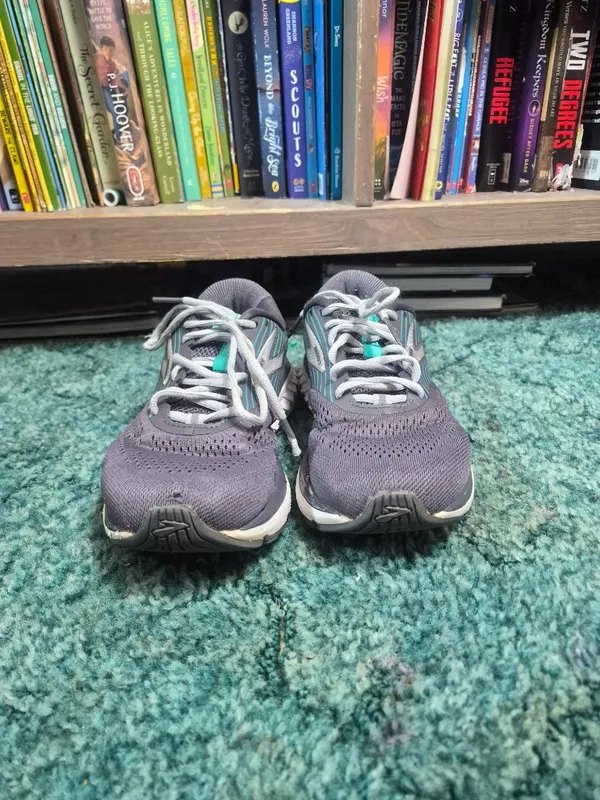 Brooks Addiction 14 Running Shoes 8.5D - Image 3